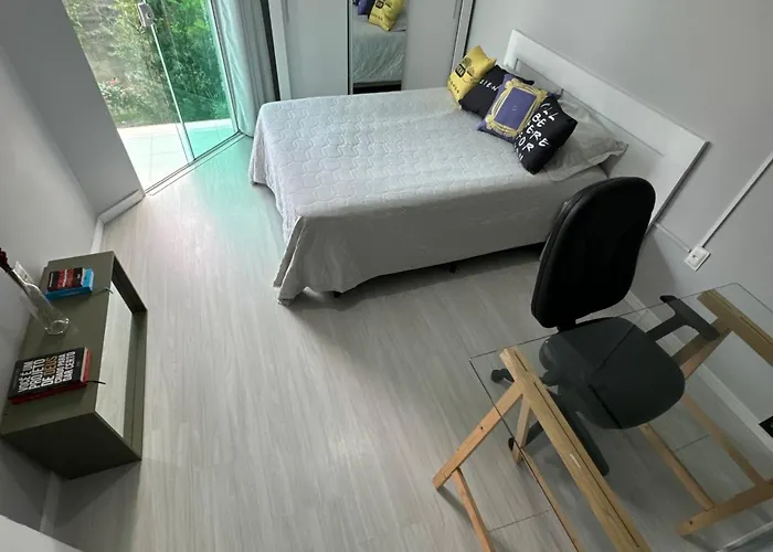 Quarto Acolhedor Com Tv, Ar Quente Frio E Sacada Em Casa Maylo Com Jardim