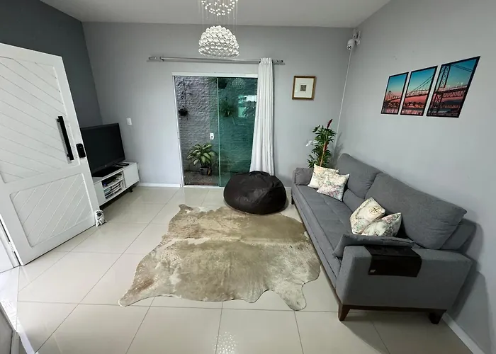 Quarto Acolhedor Com Tv, Ar Quente Frio E Sacada Em Casa Maylo Com Jardim