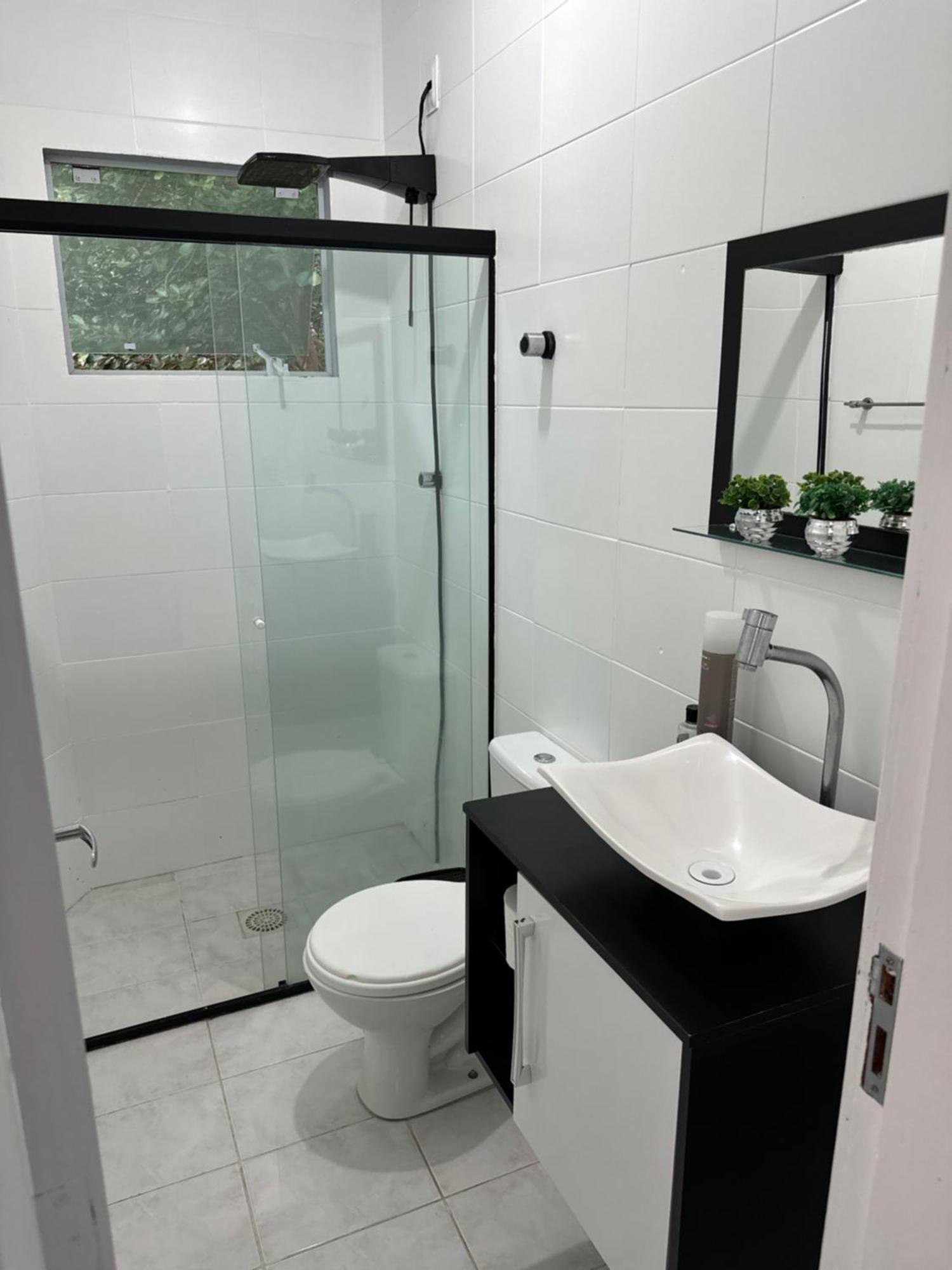 Quarto Acolhedor Com Tv, Ar Quente Frio E Sacada Em Casa Maylo Com Jardim Homestay Florianopolis