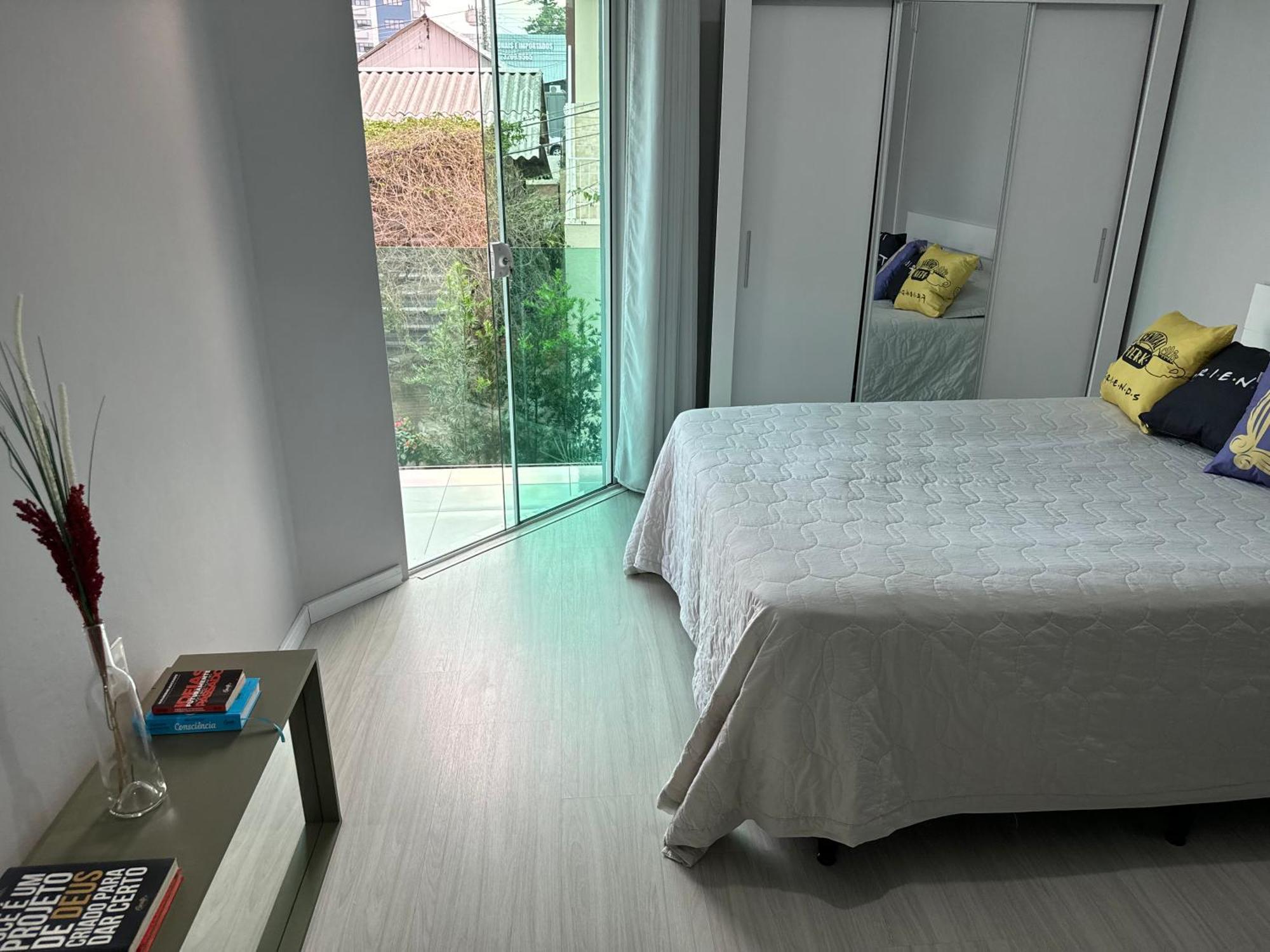 Quarto Acolhedor Com Tv, Ar Quente Frio E Sacada Em Casa Maylo Com Jardim * Florianopolis